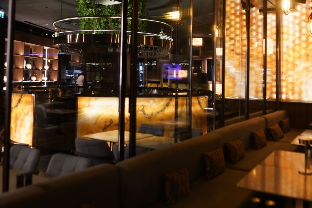 bomonti almora lounge date mekanı